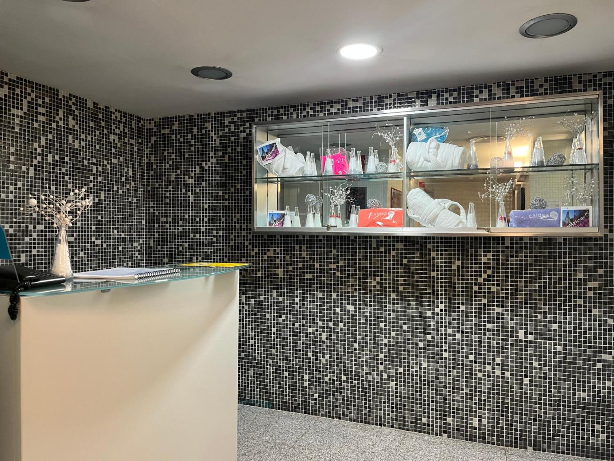 伽蓝德斯Spa酒店 卡尼略 外观 照片